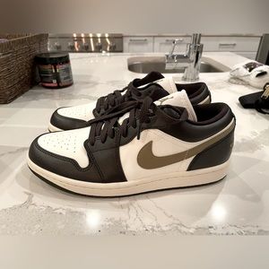 Women’s air, Jordan one low.  New in box.